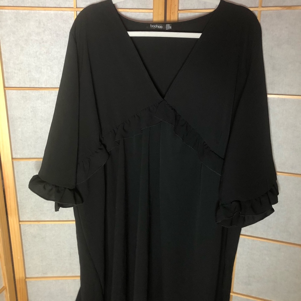 black v neck dress